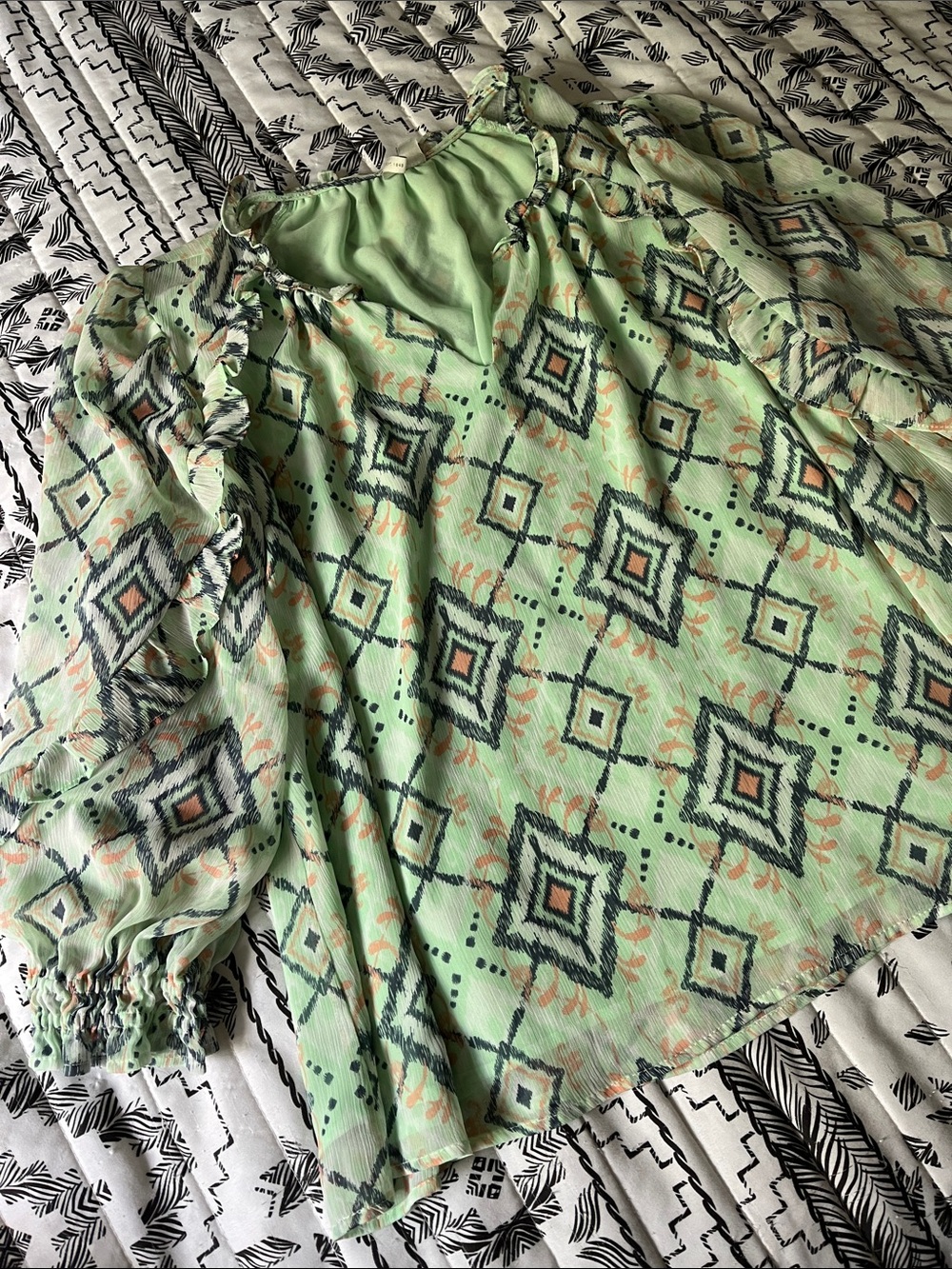 Cato Top Blouse Size L Mintgreen Aztec Pattern